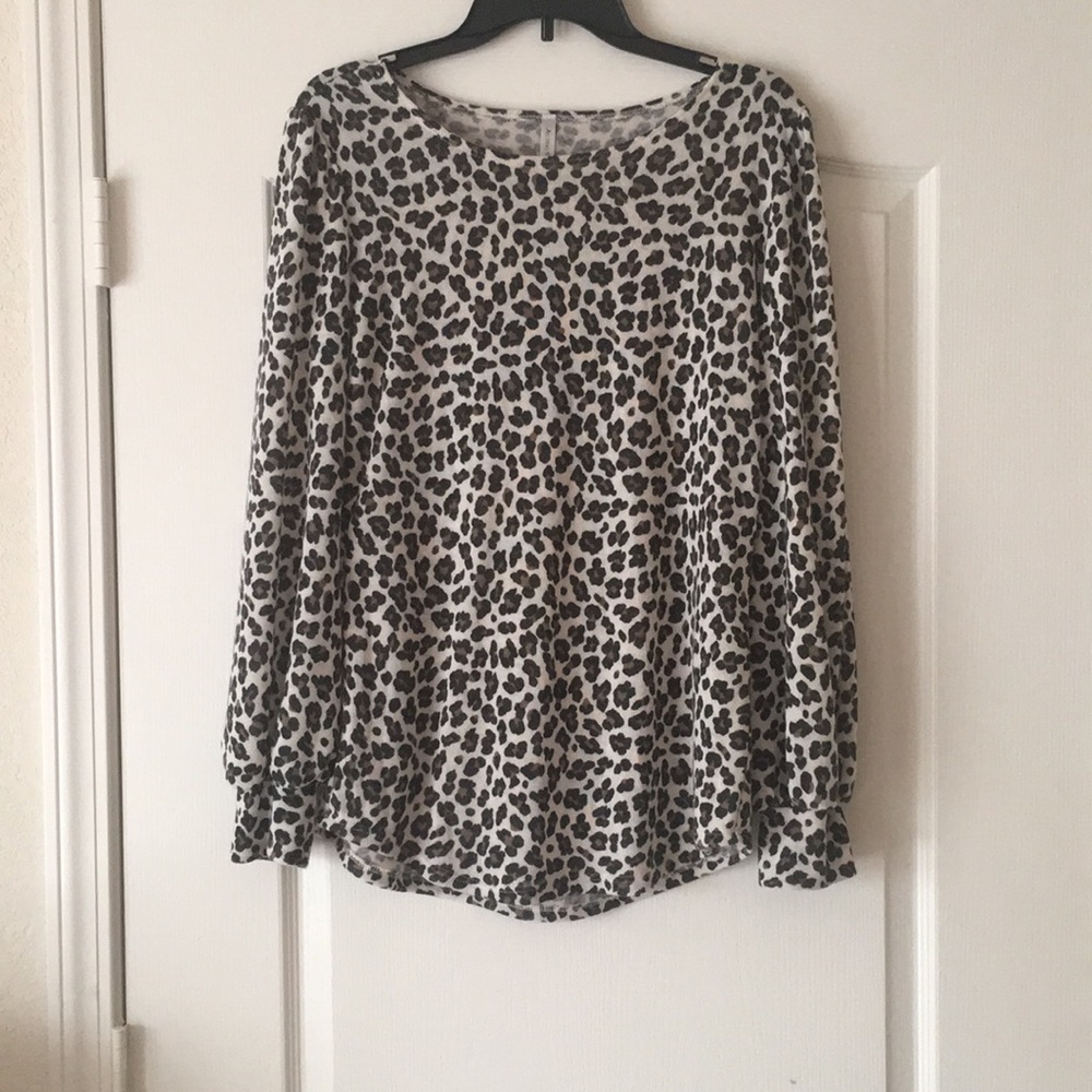 Leopard print long sleeve